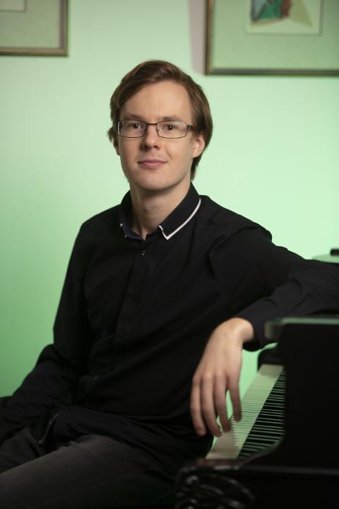 Martin Kaptein at the piano